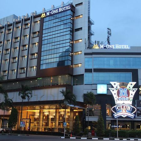 M-One Hotel Batam Exterior foto