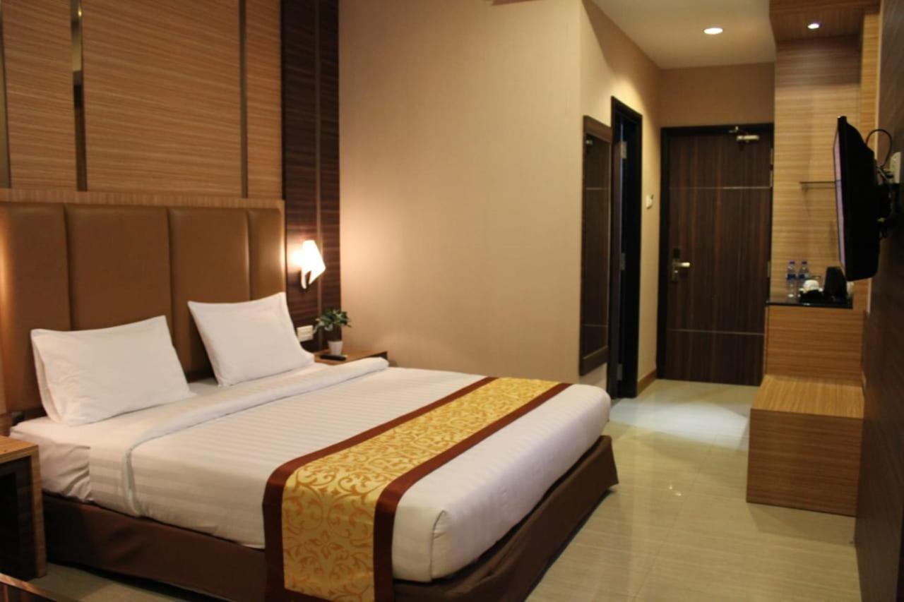 M-One Hotel Batam Exterior foto